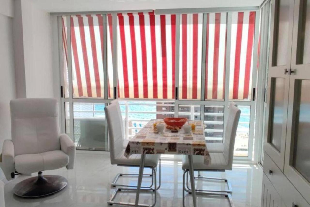 Los Caballos Vip Playa Levante Benidorm Exterior foto